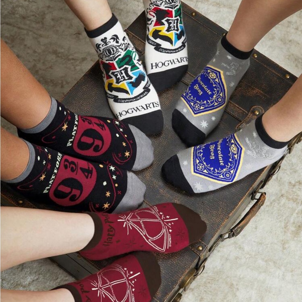 HARRY POTTER X Rebellious Rose 4pairs Women's College Style Breathable Socks